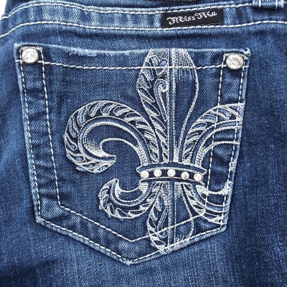 🆕 Miss me jewel embellished distressed boot jeans - Picture 2 of 3