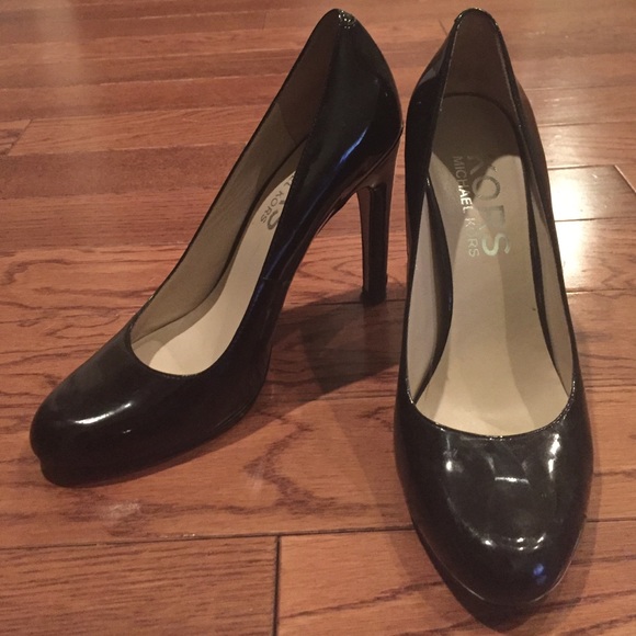 - REDUCED - KORS MICHAEL KORS Patent Heels