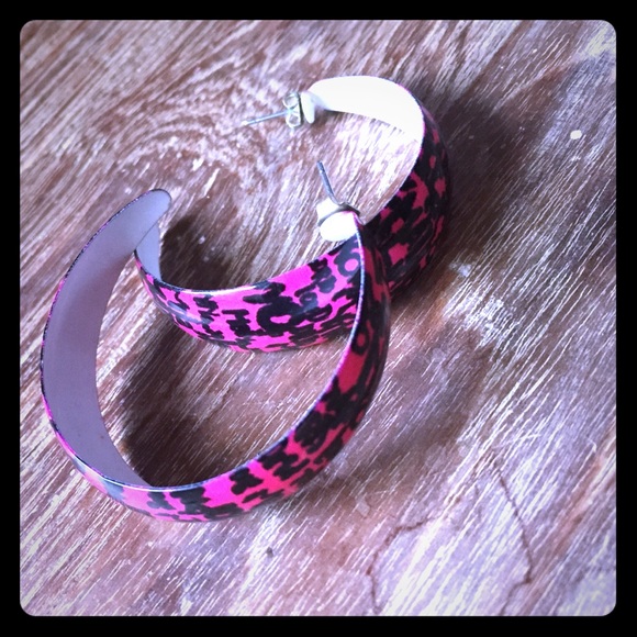 Pink & black hoop earrings