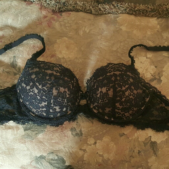 Aerie Black Flower Lace Push-up Bra
