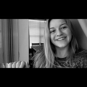 Meet your Posher, Olivia