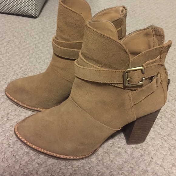 Chinese Laundry Shoes - Chinese laundry tan booties