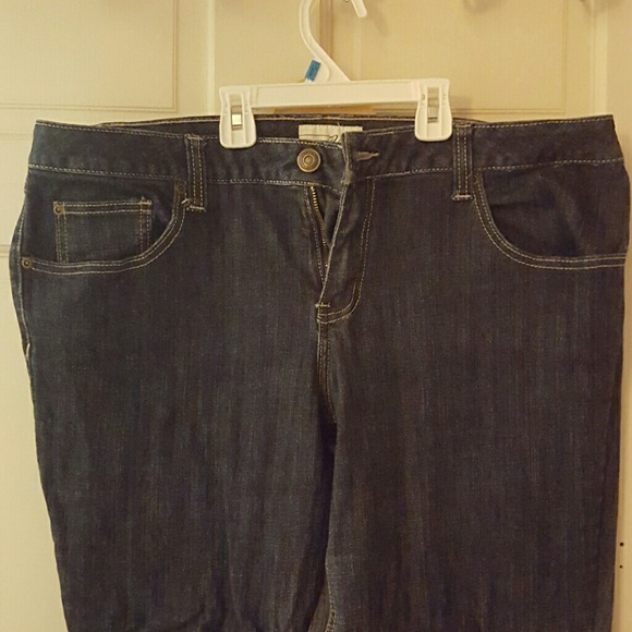 Jeans - Picture 2 of 3