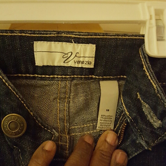 Jeans - Picture 3 of 3