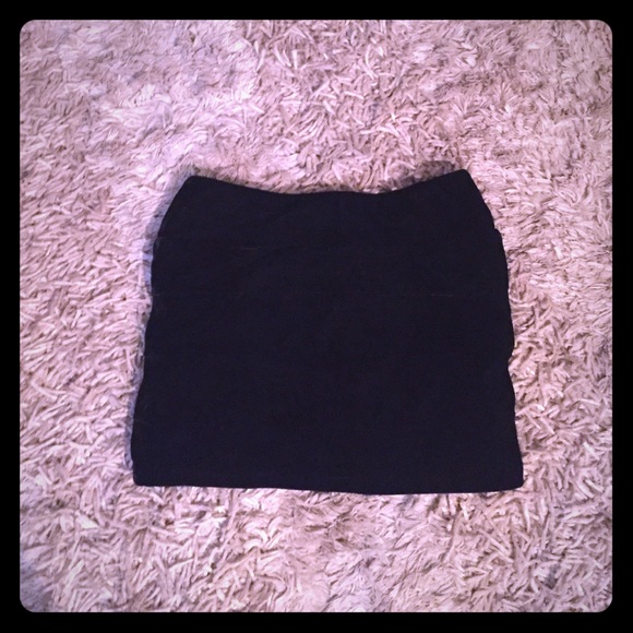 Xoxo - Black velvet skirt