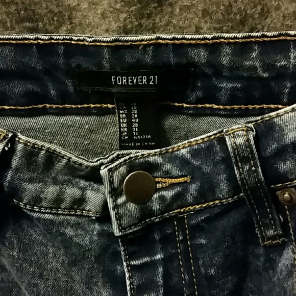 Forever 21 Acid wash Jeans - Picture 3 of 3
