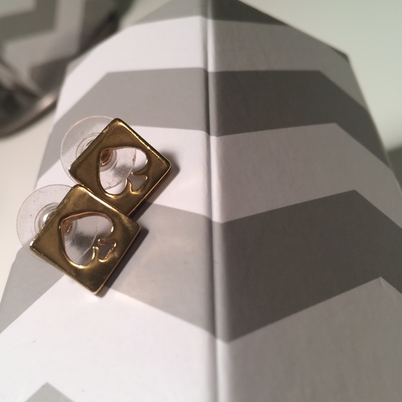 Spade cut out earrings