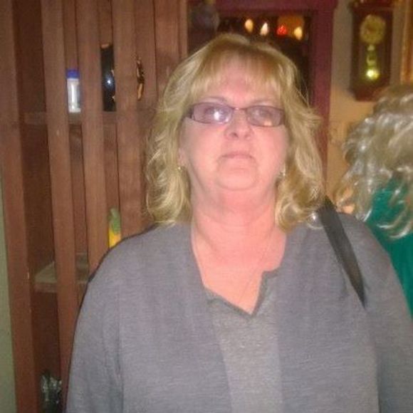 Meet your Posher, Carrie - Picture 1 of 1