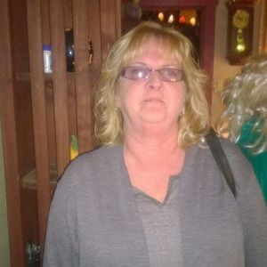 Meet your Posher, Carrie