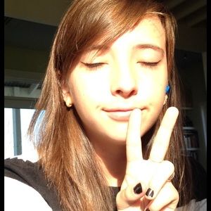 Meet your Posher, Madolyn