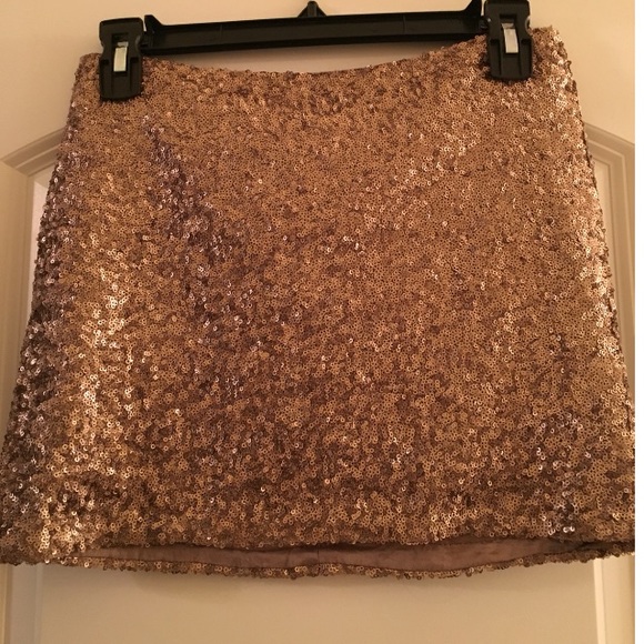 🎉New Year's 🎉GOLD SEQUIN SKIRT