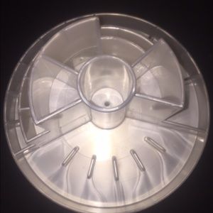 Spinning makeup organizer