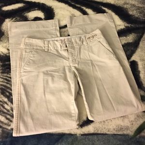 Cute khaki pants from American Eagle. Size 4!