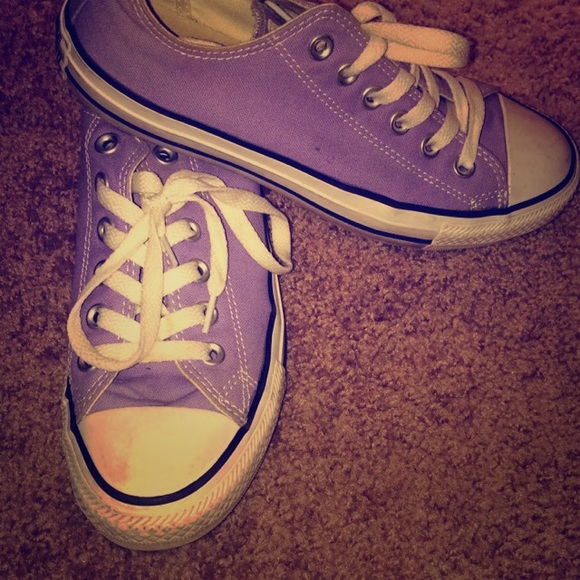 Converse - Picture 1 of 1