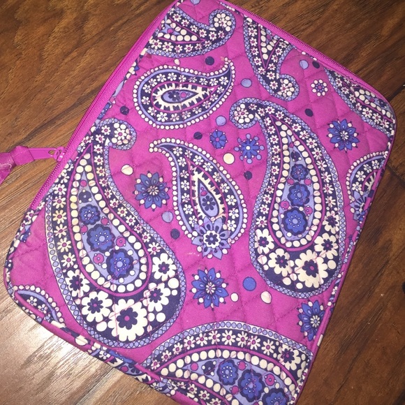 Vera Bradley iPad sleeve - Picture 1 of 3
