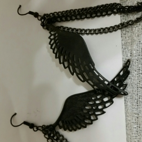 Fallen Angel Earrings - Picture 3 of 4