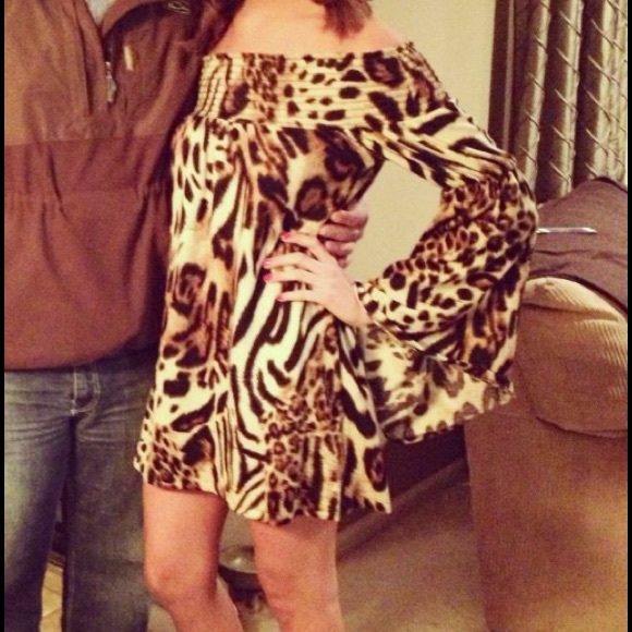 OFF THE SHOULDER DRESS