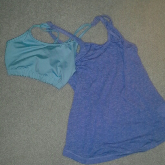 Workout top - Picture 2 of 2