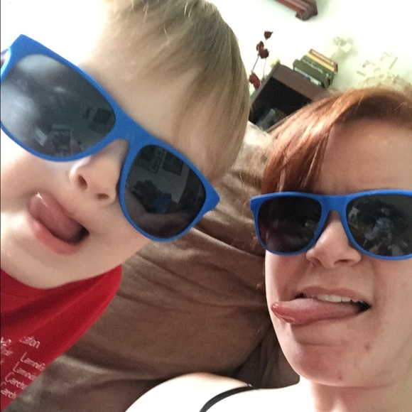 Hello! I'm Jenna. A newlywed and momma of one. 👪 - Picture 4 of 6