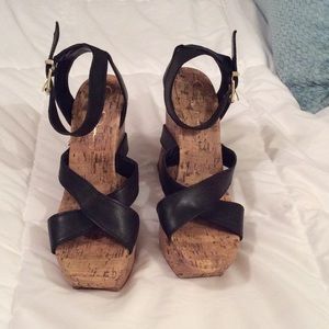 Black wedges
