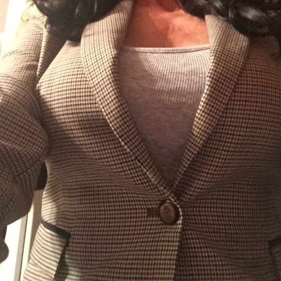 Saville Row Co. Blazer- Medium-like new!
