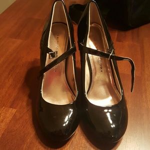 Chinese laundry black Patton heels