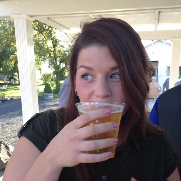 Meet your Posher, Khyndra - Picture 1 of 1