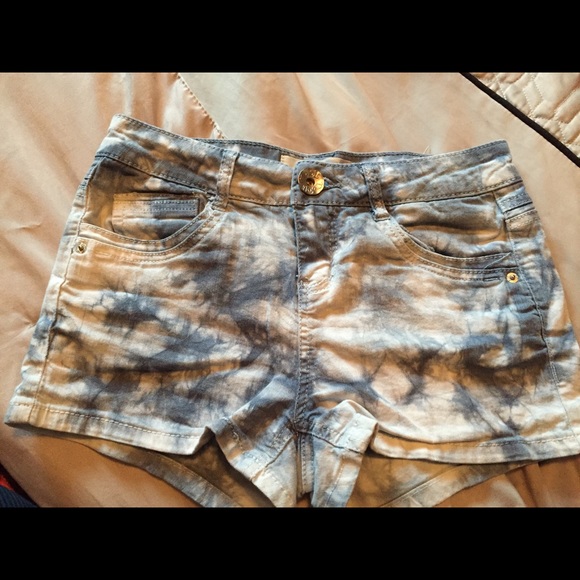 Acid wash jean shorts