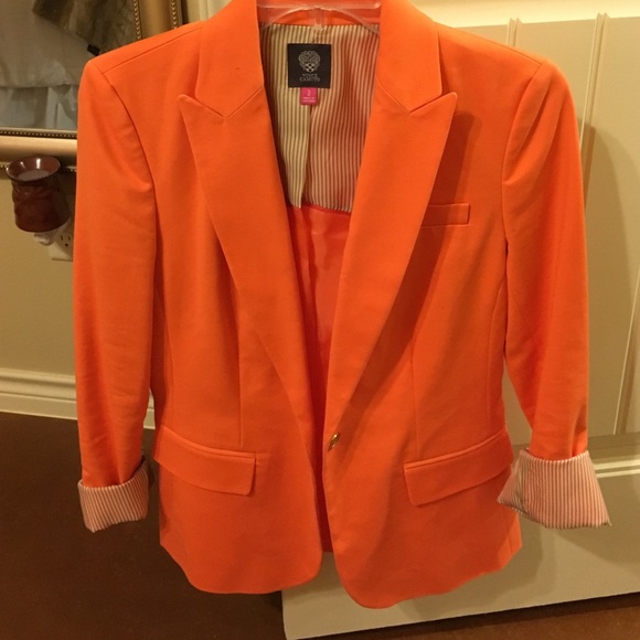 Vince Camuto Jackets & Blazers - LIKE NEW Vince Camuto One-Button Blazer