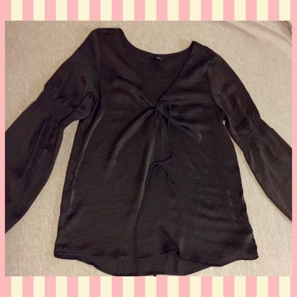 NEW sheik V-Neck black silk top