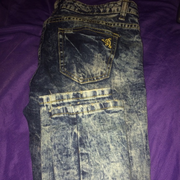 VIP jeans - Picture 2 of 2