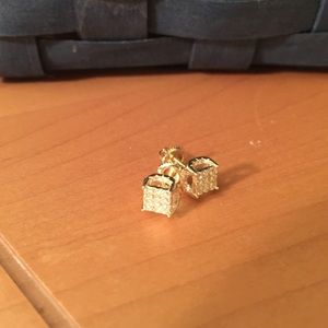 🔱Yellow Gold Plated Rhinestone Earrings🔱