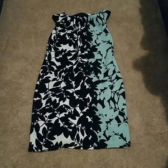 Dress - Picture 2 of 2
