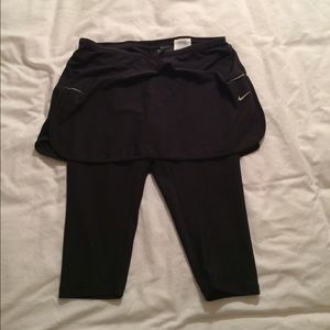Black nike skirt with leggings