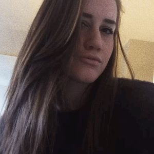 Meet your Posher, Caitlyn