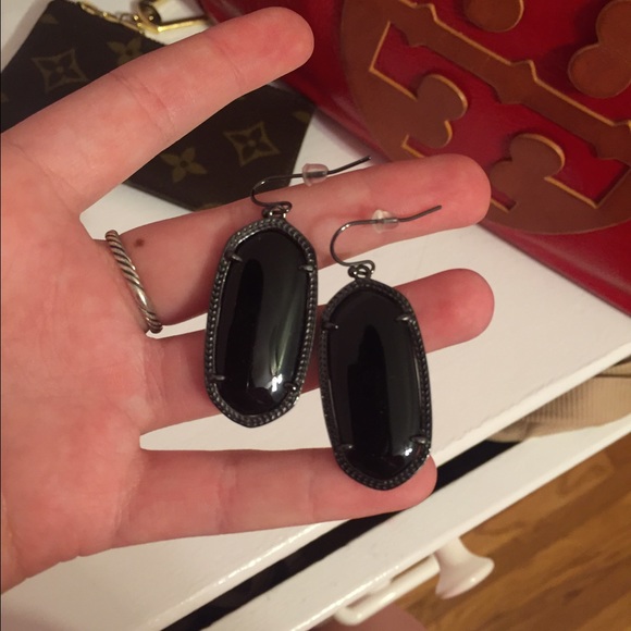 Kendra Scott Danielle gunmetal earrings
