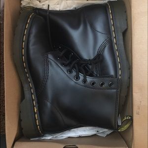 1460 Dr. Marten women's 7