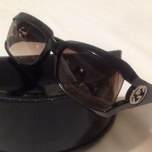 Authentic Women's Gucci Sunglasses