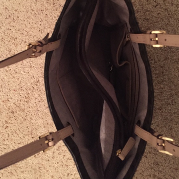 Michael Kors Purse - Picture 3 of 3