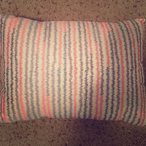 Throw pillow