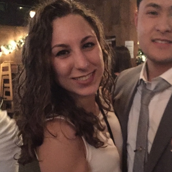 Meet your Posher, Amy - Picture 2 of 2