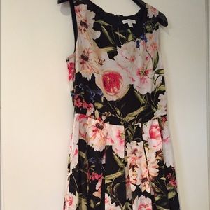 New York & Company pleated floral dress