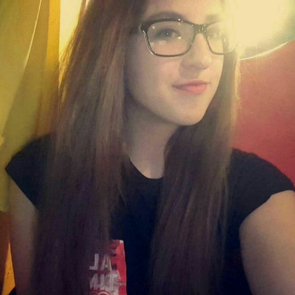 Meet your Posher, Monica