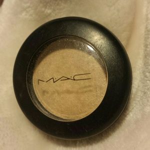 Pearl MAC eyeshadow