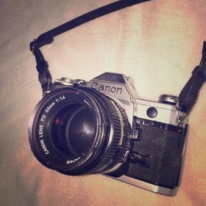 PERFECT VINTAGE CANON FILM CAMERA AE-1😍💕