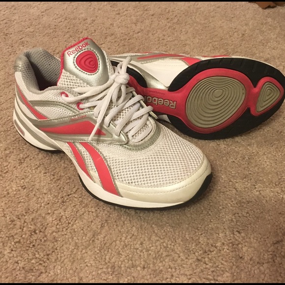 Reebok Easy Tone Sneakers Size 8