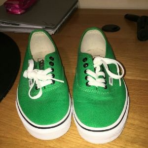 GREEN CANVAS VANS