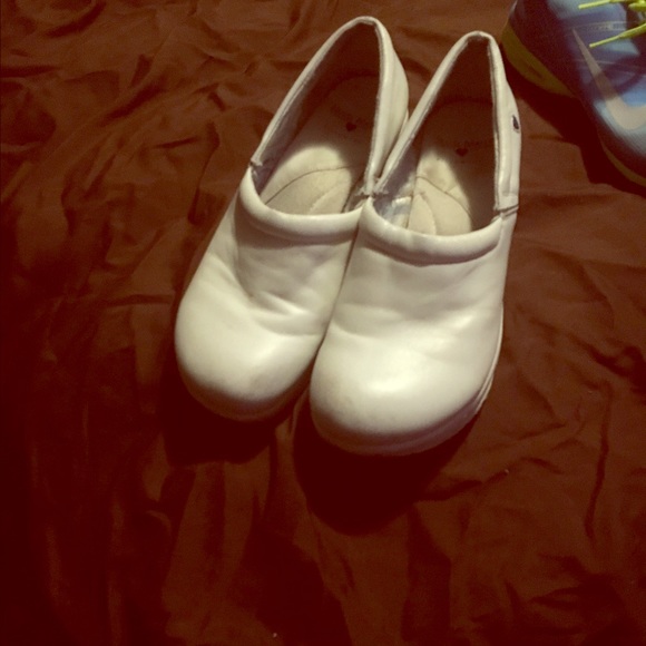 Nursing shoes nursmates