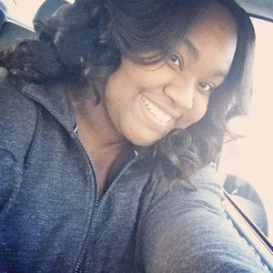 Meet your Posher, Alexis