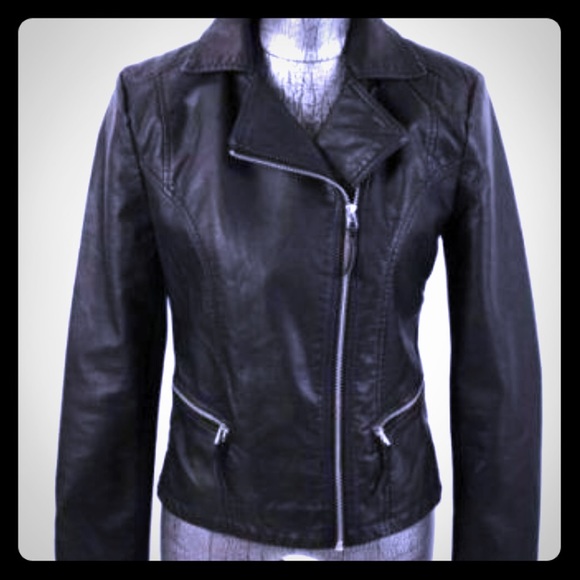 Andrew Marc Jackets & Blazers - Andrew Marc New York Vegan Moto jacket!